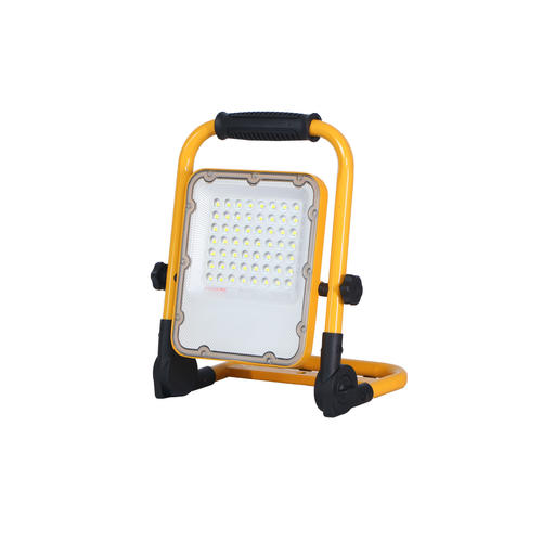 20w dc32v 4ah proiector led smd portabil reincarcabil 800lm 6000k incarcare usb